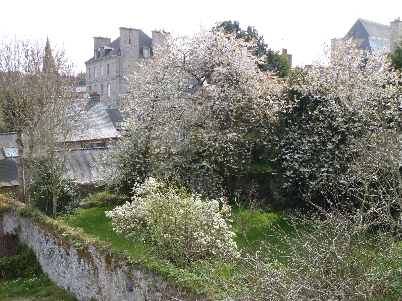 Photo France Dinan Les remparts de Dinan 2010-04 45