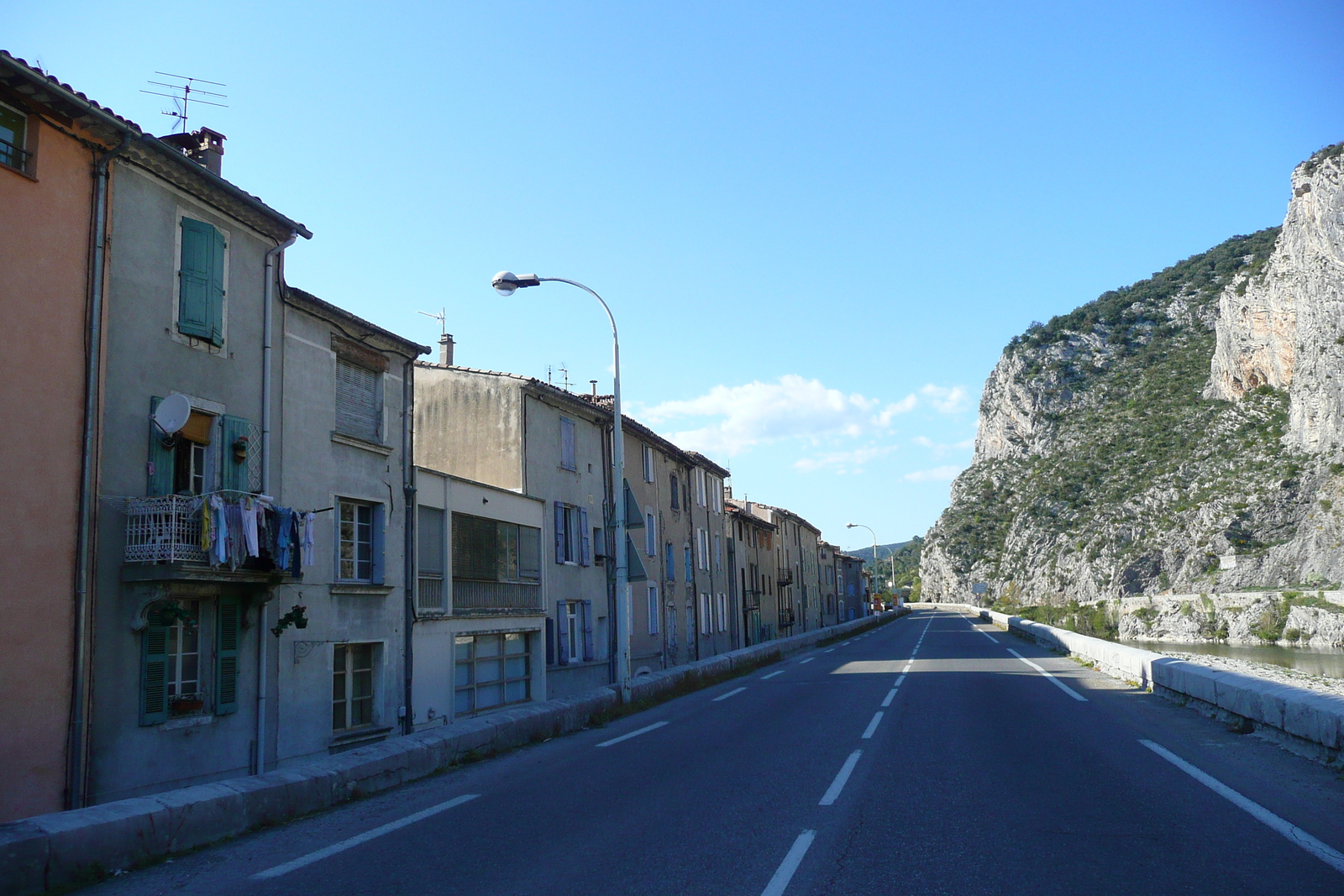 Photo France Provence route d'Ales 2008-04 9