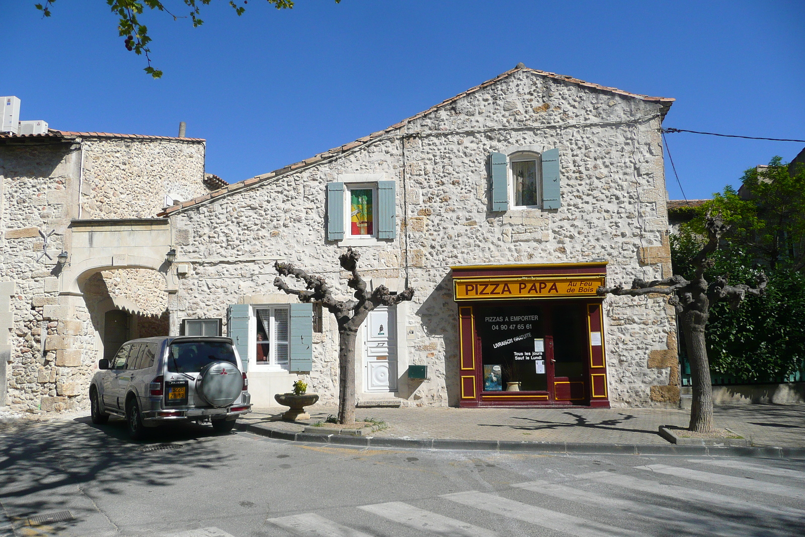 Photo France Mouries 2008-04 1