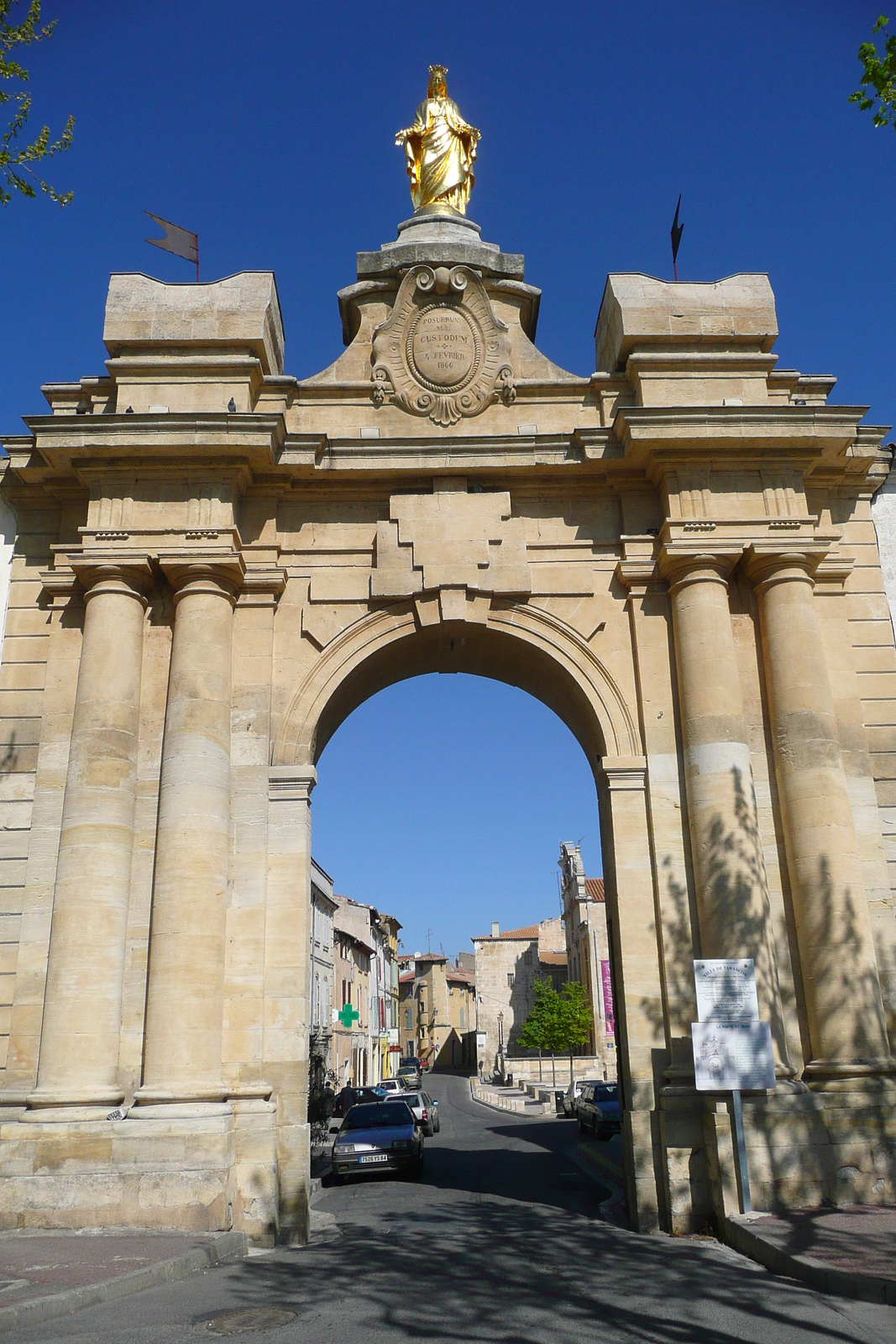 Photo France Tarascon 2008-04 59