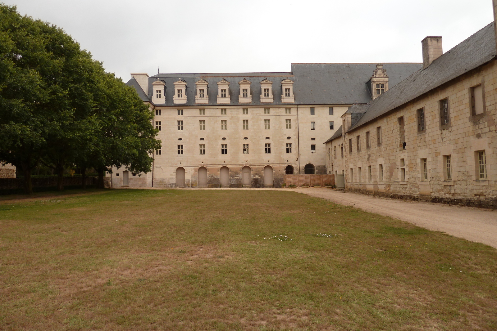 Photo France Fontevraud 2011-05 98
