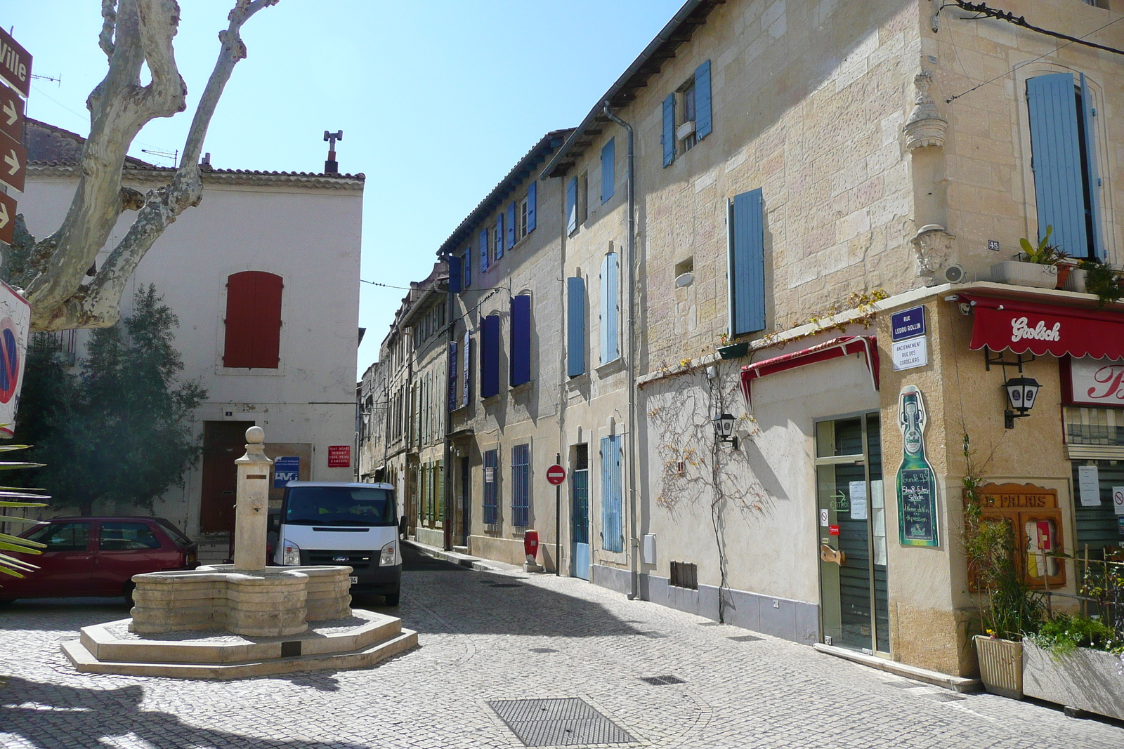 Photo France Tarascon 2008-04 47