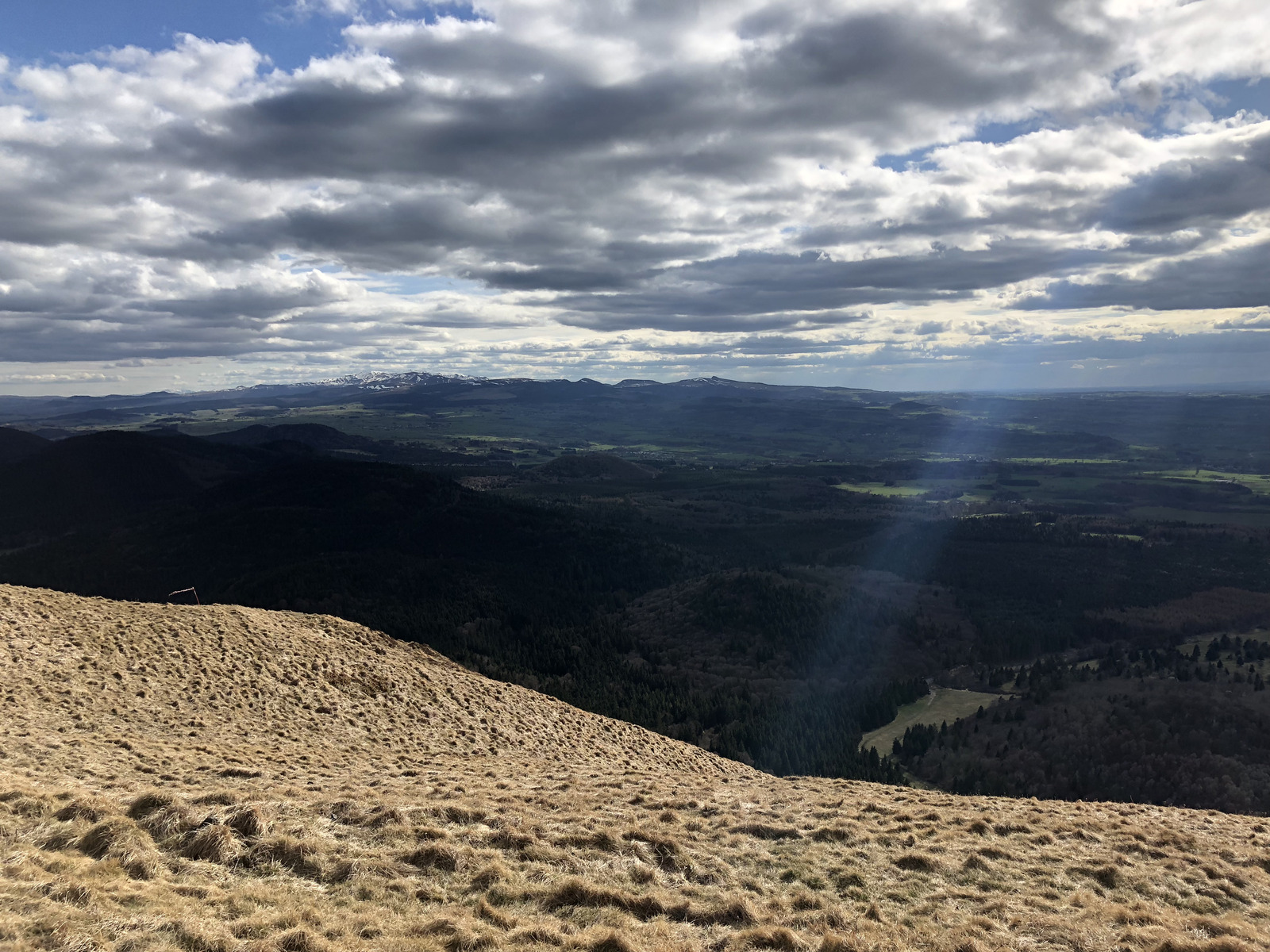 Photo France Puy de Dome 2018-04 24