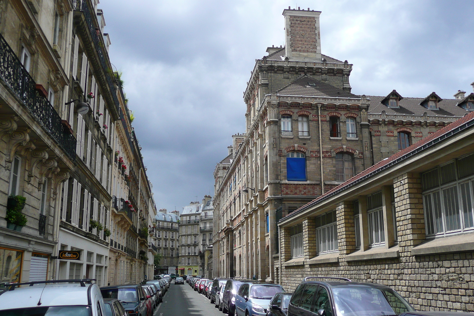 Photo France Paris Rue de Rome 2007-06 96