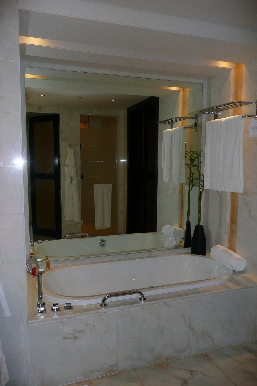 Photo Émirats arabes unis Dubai Hotel Kempinski Mall of the Emirates 2009-01 38