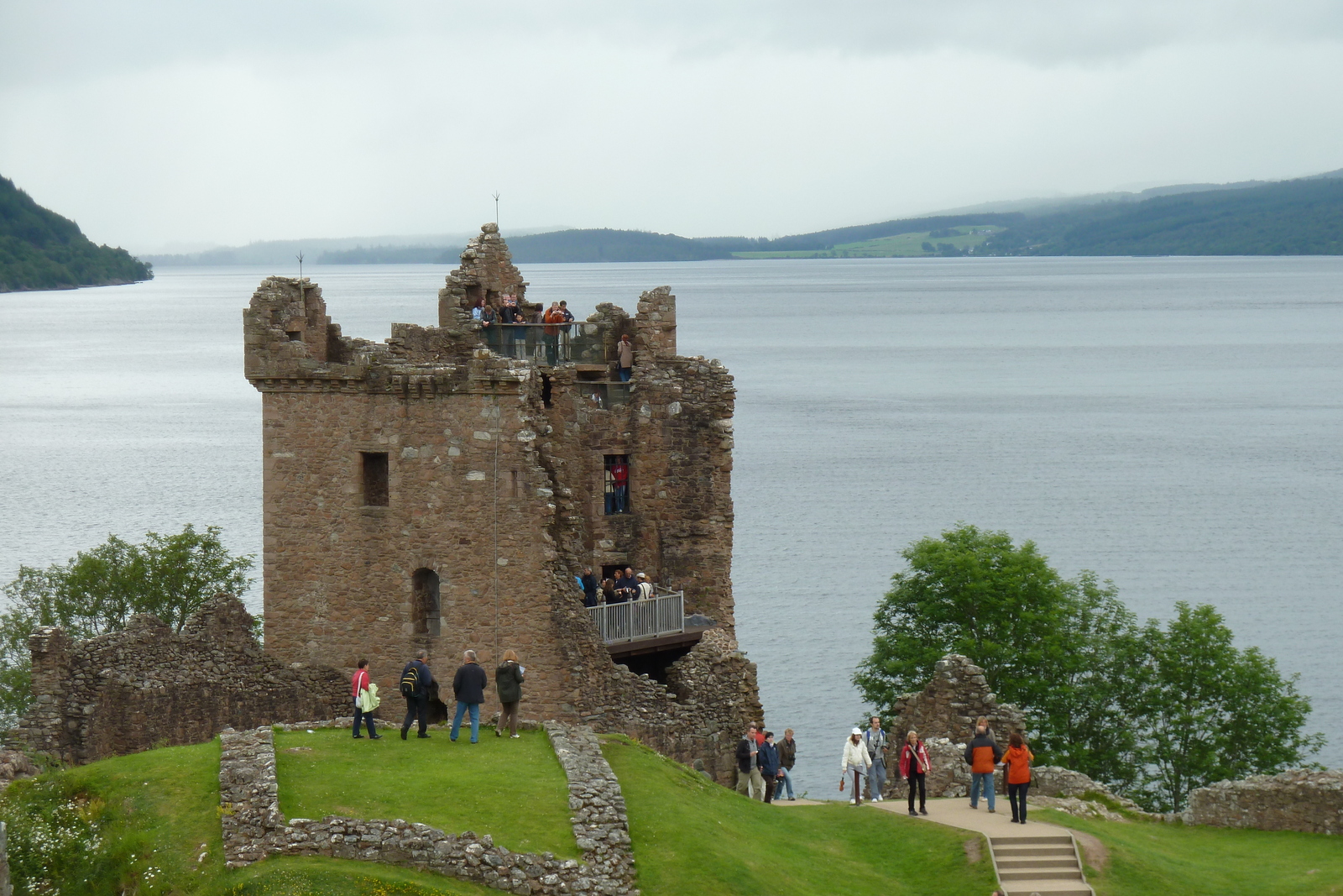 Photo Royaume-Uni Écosse Château de Urquhart(Loch Ness) 2011-07 1