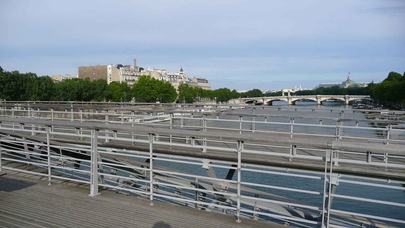 Photo France Paris Les ponts de Paris 2007-06 28