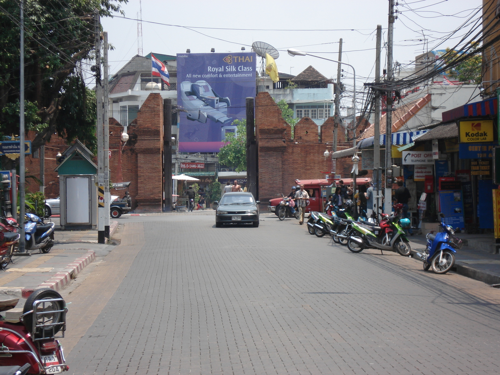 Photo Thaïlande Chiang Mai Centre(intra Canal) Rue Rad Cha Dom Nurn (Rue piétonne) 2006-04 17
