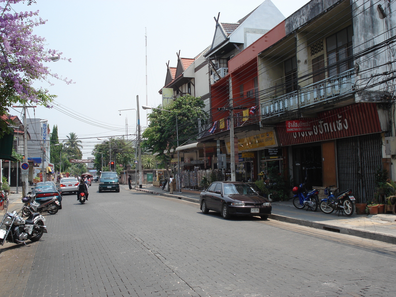 Photo Thaïlande Chiang Mai Centre(intra Canal) Rue Rad Cha Dom Nurn (Rue piétonne) 2006-04 15