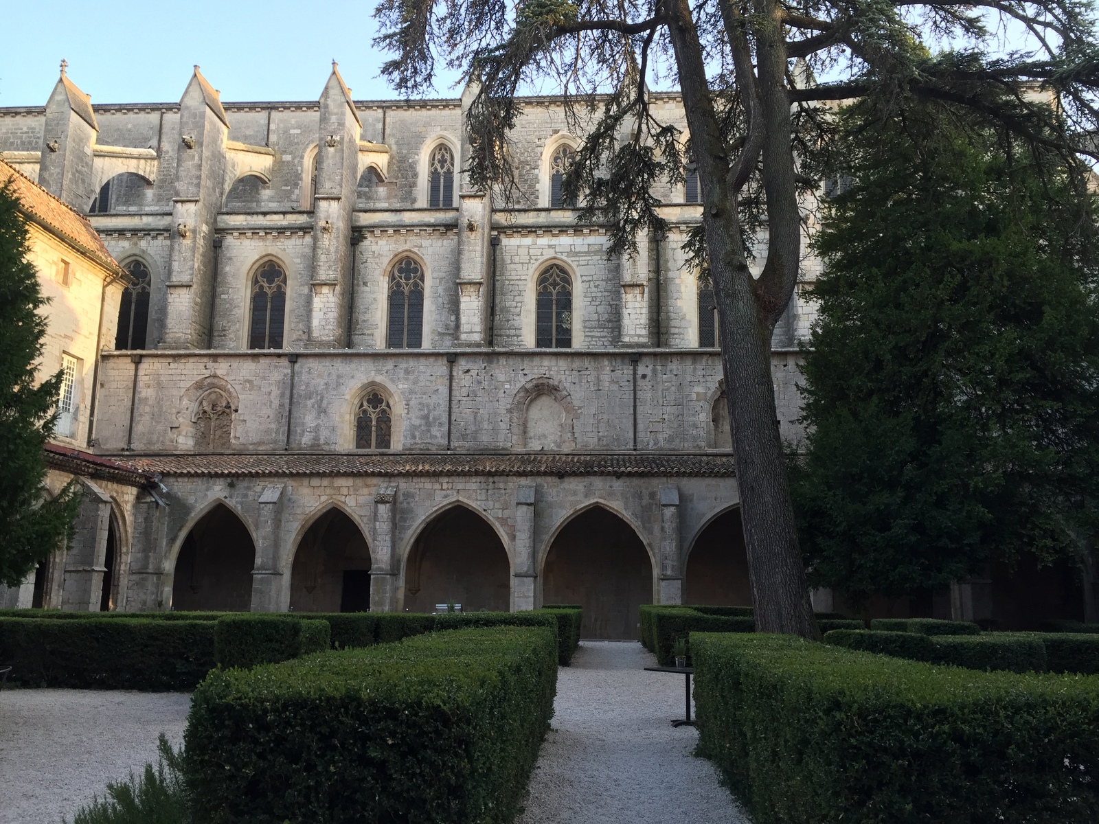 Photo France Saint Maximin la Sainte Baume Hôtel Le Couvent Royal Saint Maximin 2017-08 56