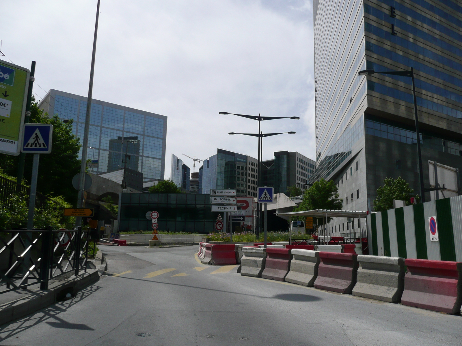 Photo France Paris La Defense 2007-05 56