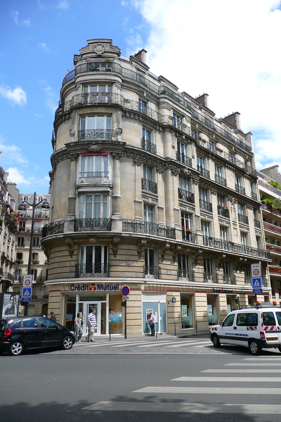 Photo France Paris Avenue Niel 2007-06 80