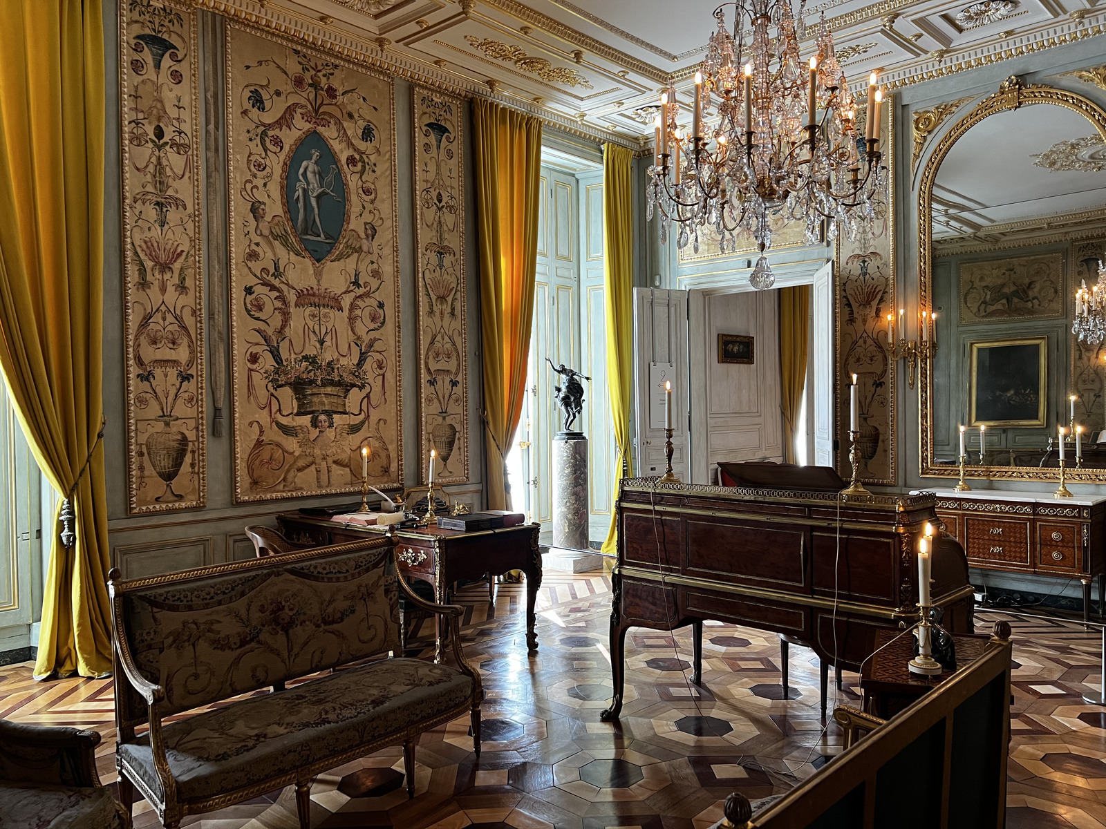 Photo France Paris Hotel de la Marine 2023-04 53