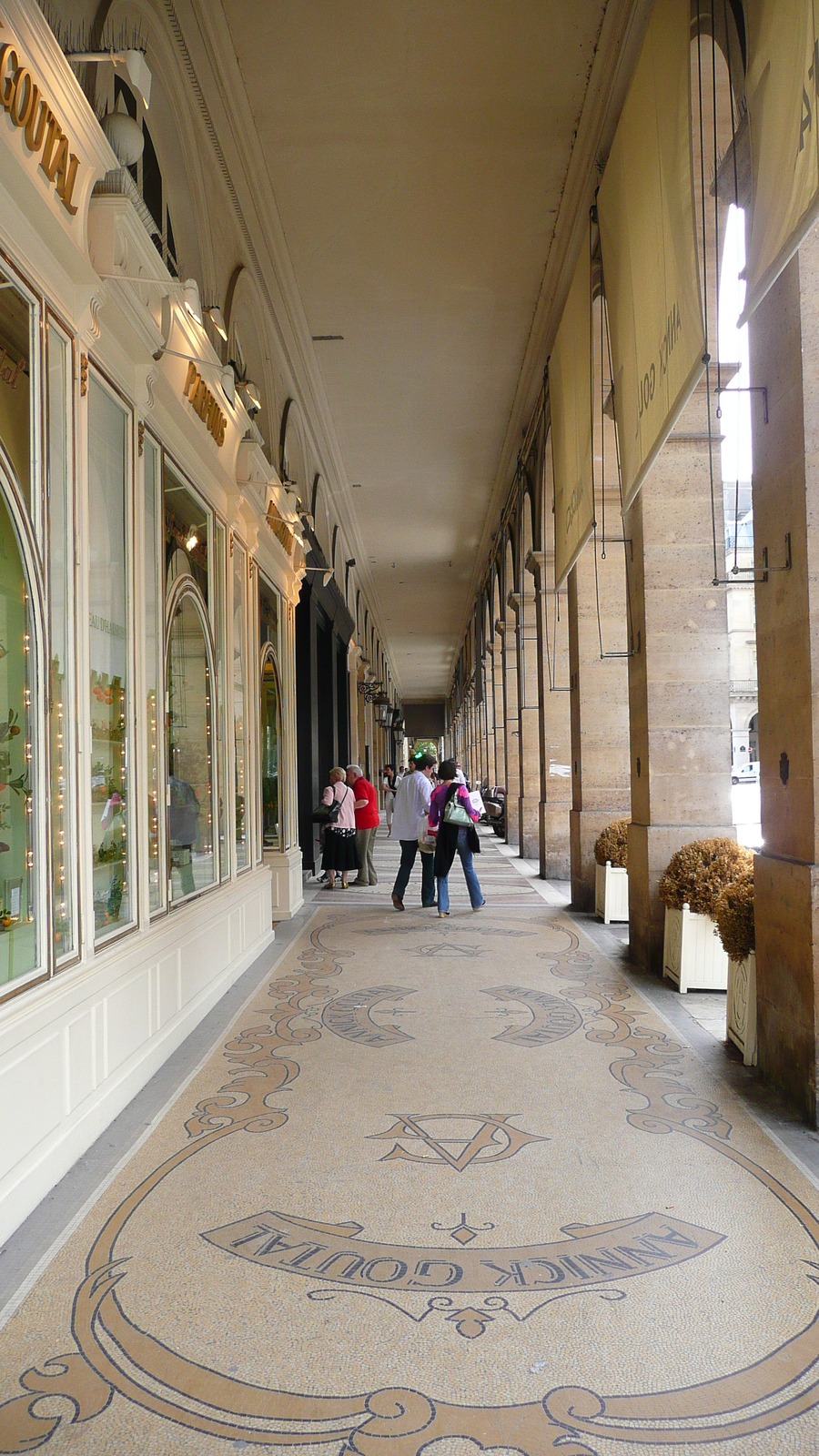 Photo France Paris Place Vendome 2007-07 77