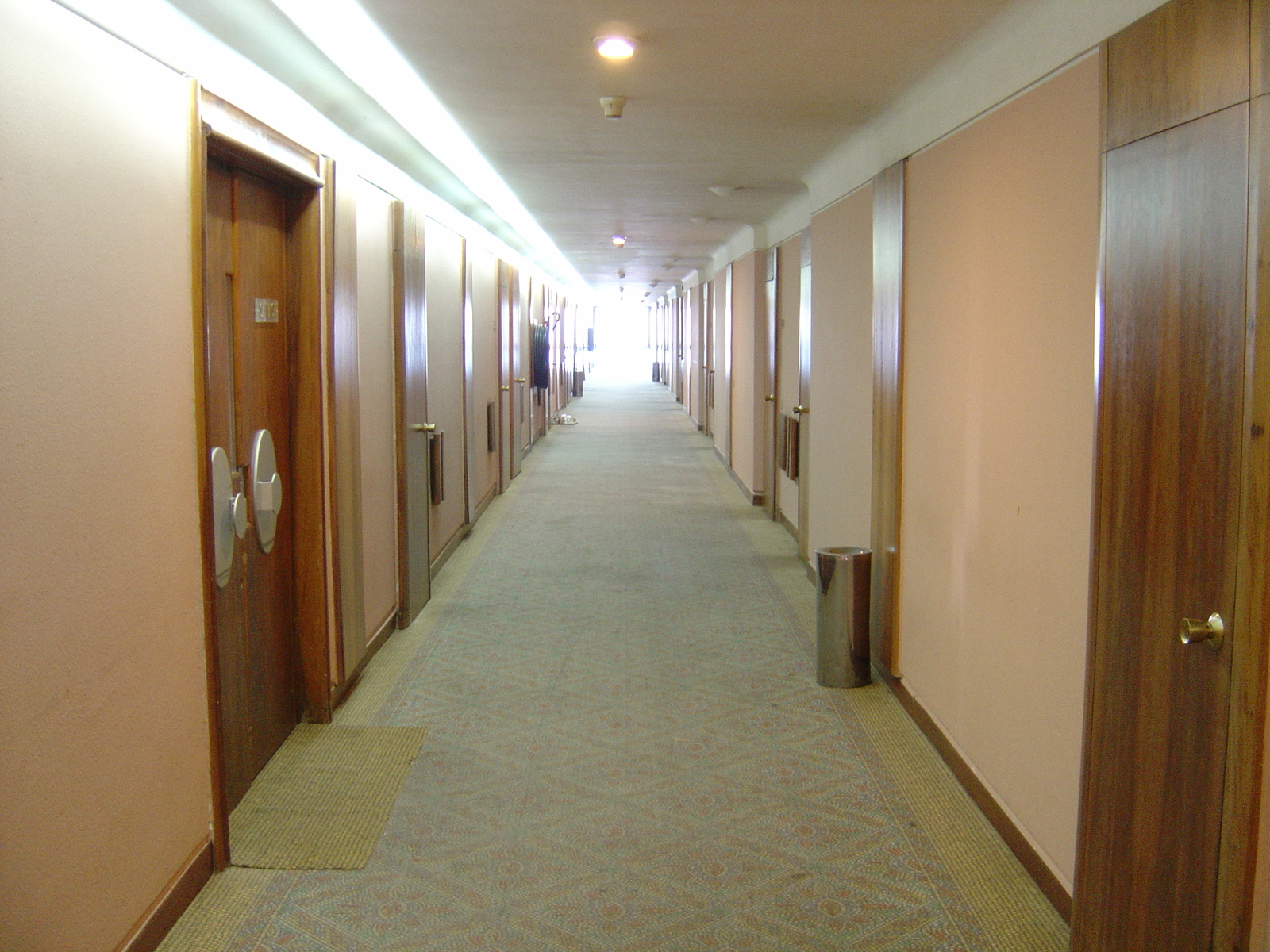 Photo Algérie Alger Hotel EL AURASSI 2004-09 32