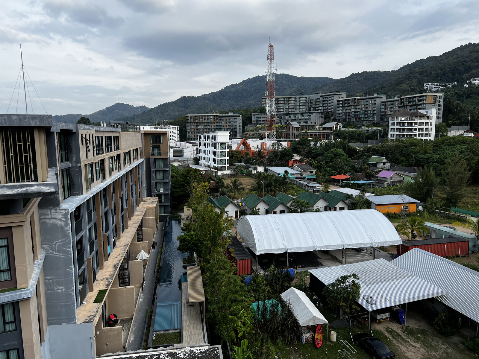 Photo Thaïlande Phuket Plage de Surin Hotel 6th Avenue 2021-12 26