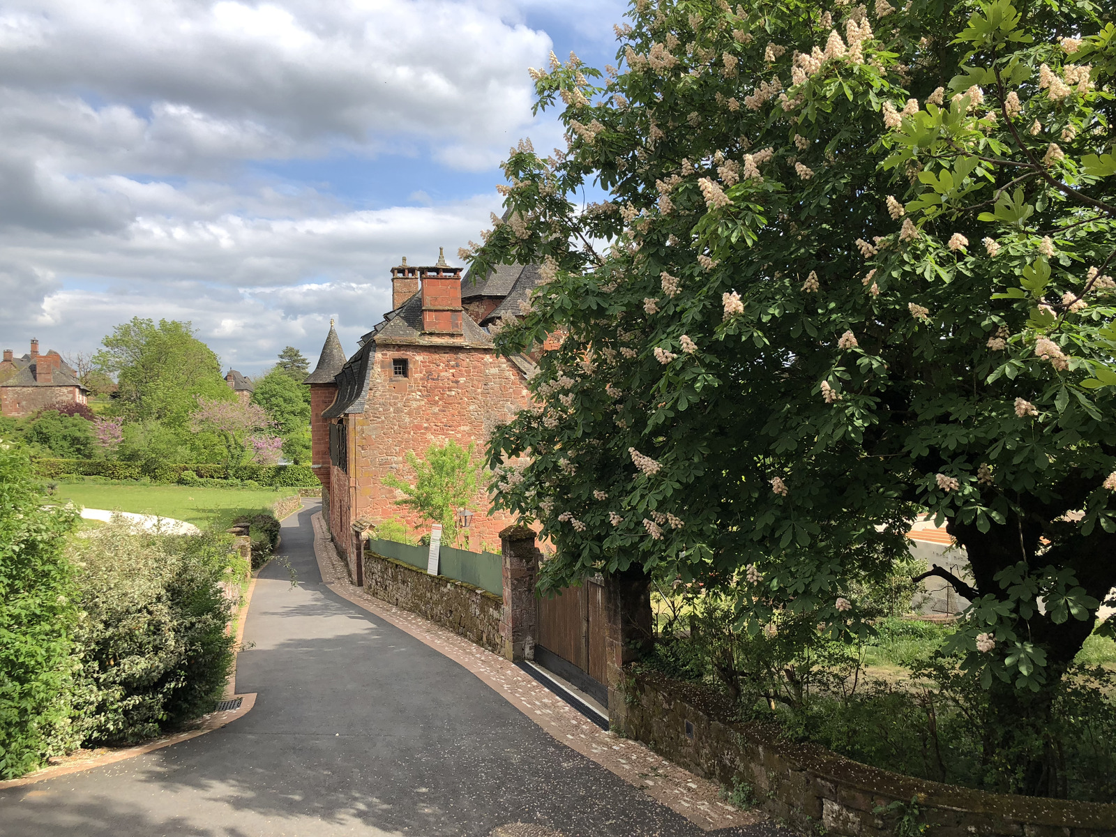 Photo France Collonges la Rouge 2018-04 30