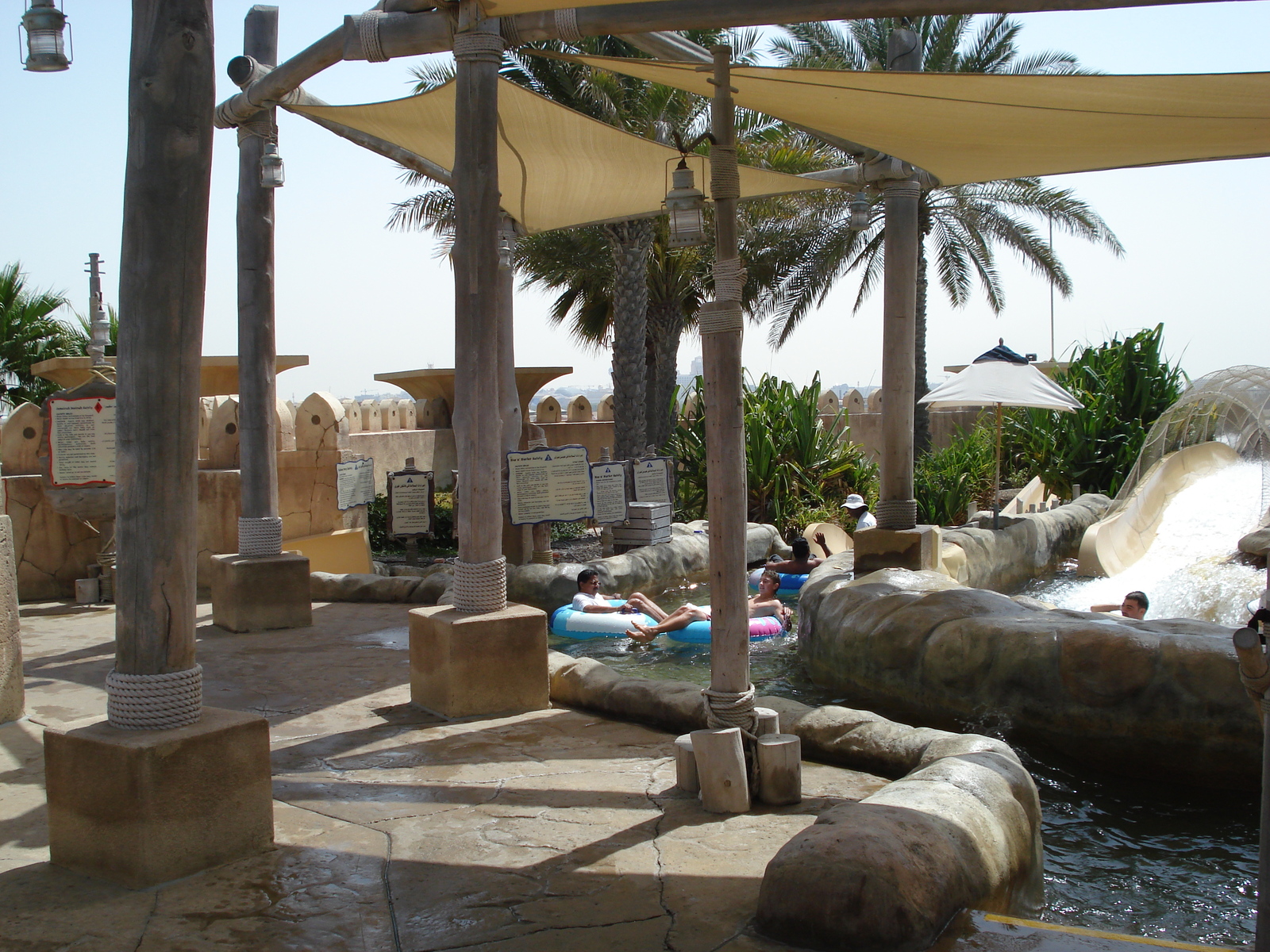 Photo Émirats arabes unis Dubai Parc Wild Wadi 2007-03 246