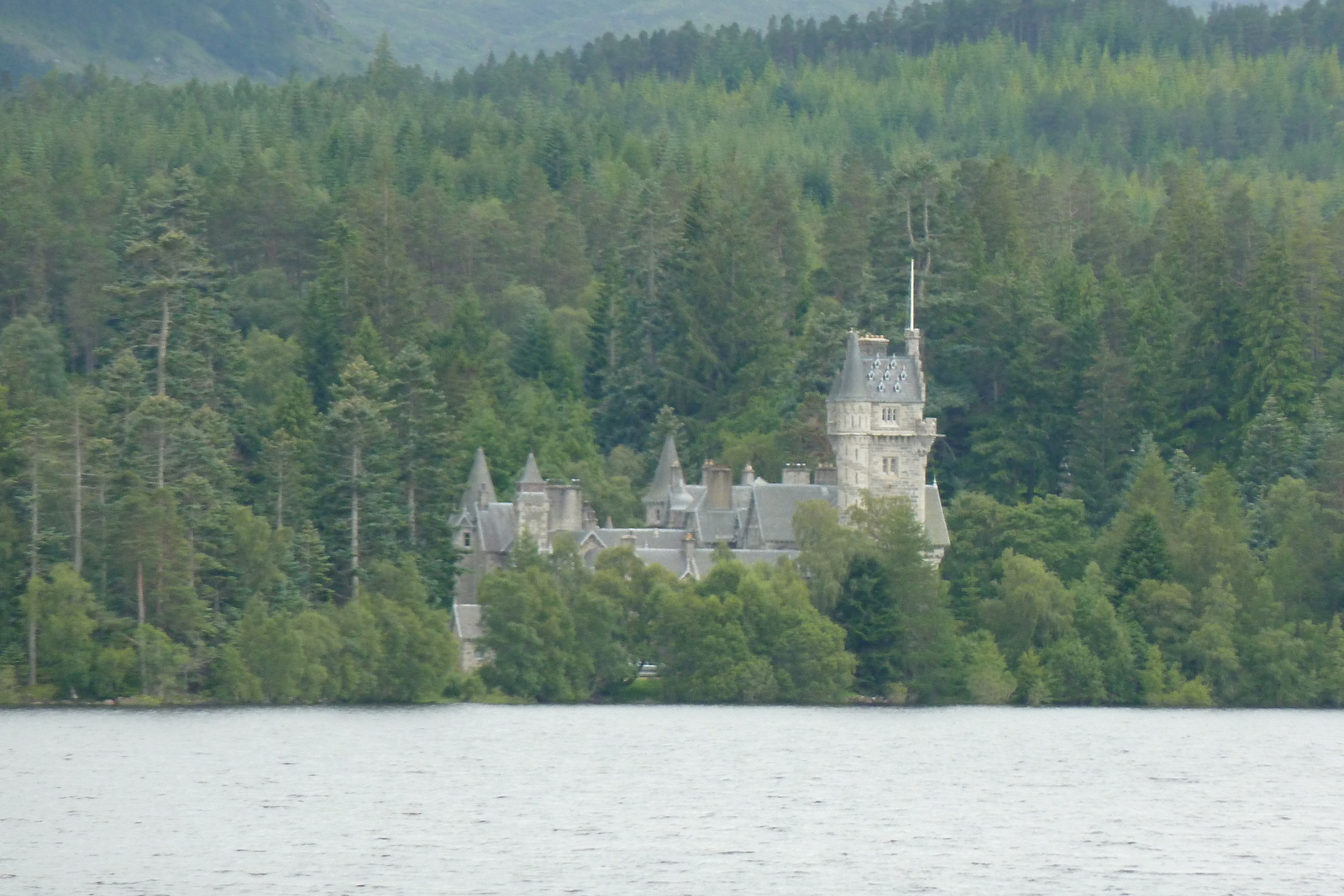 Photo Royaume-Uni Écosse Route de Aviemore à Loch Laggan 2011-07 1