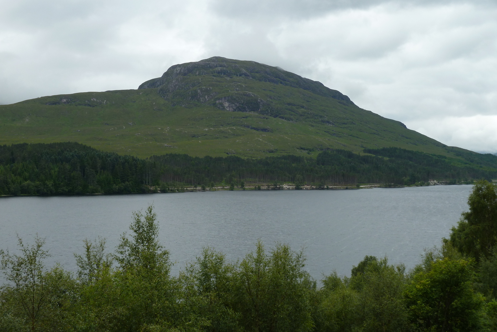 Photo Royaume-Uni Écosse Route de Aviemore à Loch Laggan 2011-07 5