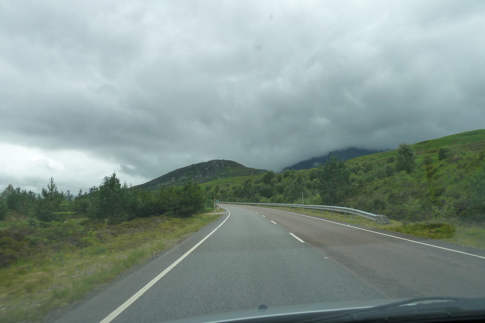 Photo Royaume-Uni Écosse Route de Aviemore à Loch Laggan 2011-07 9