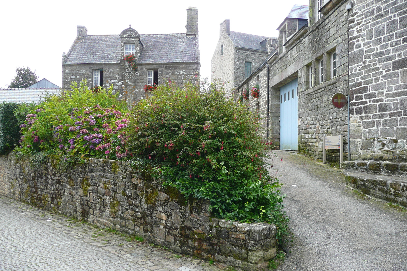 Photo France Locronan 2008-07 72