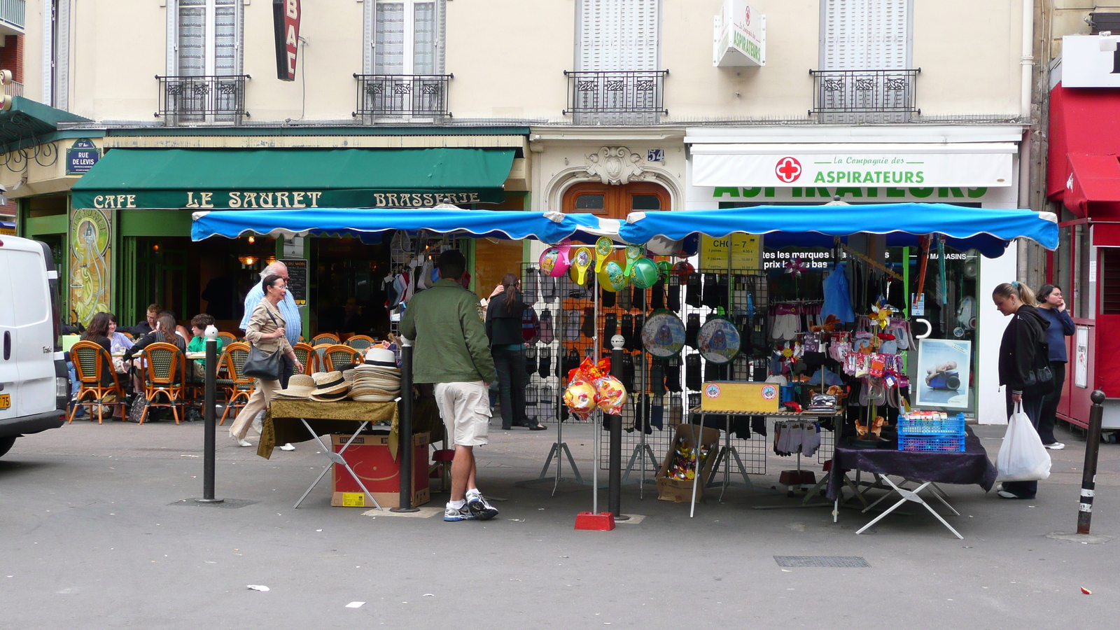 Photo France Paris 17eme Arrondissement Rue de Lévis 2007-05 28