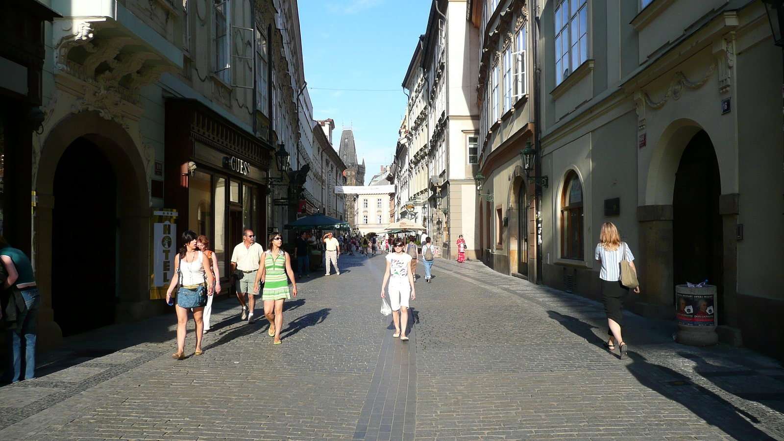 Photo République Tchèque Prague rue Celetna 2007-07 28