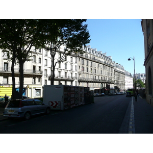 Photo France Paris Rue La Fayette 2007-08 83