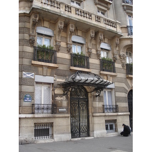 Photo France Paris 17eme Arrondissement Place Malesherbes 2006-03 18