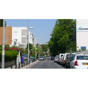 Photo Israel Tel Aviv Rue Ibn Gvirol 2007-06 46