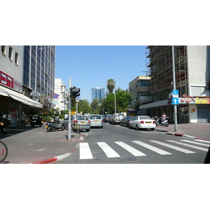 Photo Israel Tel Aviv Rue Ibn Gvirol 2007-06 56