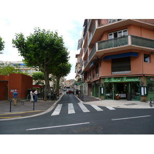 Photo France Vence Place du Grand Jardin 2007-07 8
