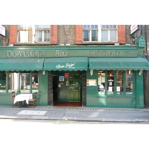 Photo Royaume-Uni Londres Rue Wardour 2007-09 59