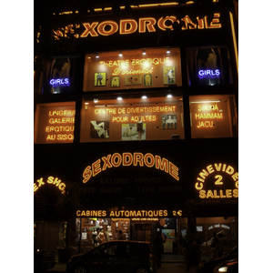 Photo France Paris Pigalle de nuit 2007-07 39