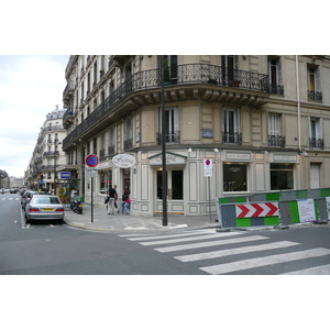 Photo France Paris Rue de Rome 2007-06 53