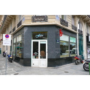 Photo France Paris Rue de Rome 2007-06 61