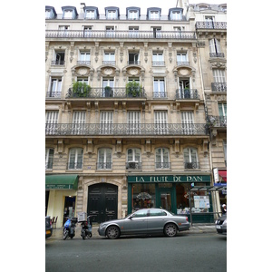 Photo France Paris Rue de Rome 2007-06 74