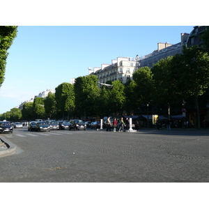 Photo France Paris Avenue des Champs Elysees 2007-04 2