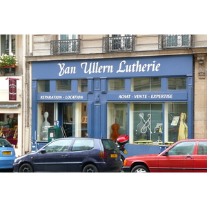 Photo France Paris Rue de Rome 2007-06 12
