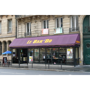 Photo France Paris Rue de Rome 2007-06 14