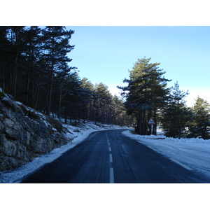 Photo France Route de Coursegoule à Gréolières les neiges 2007-01 11