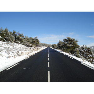 Photo France Route de Coursegoule à Gréolières les neiges 2007-01 86