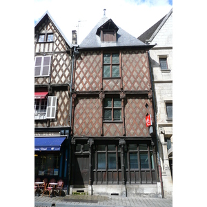 Photo France Bourges 2008-04 84