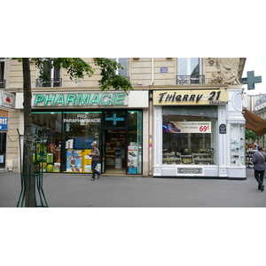 Photo France Paris 17eme Arrondissement Rue de Lévis 2007-05 13