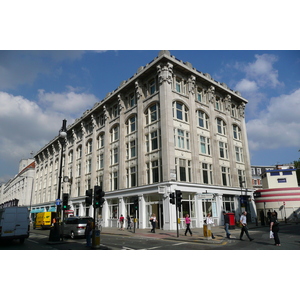 Photo Royaume-Uni Londres Tottenham Court Road 2007-09 26
