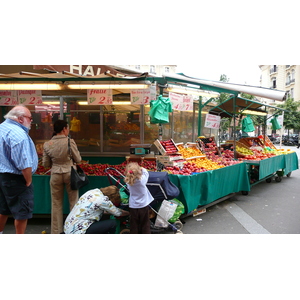 Photo France Paris 17eme Arrondissement Rue de Lévis 2007-05 17