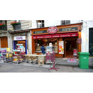 Photo France Paris 17eme Arrondissement Rue de Lévis 2007-05 7