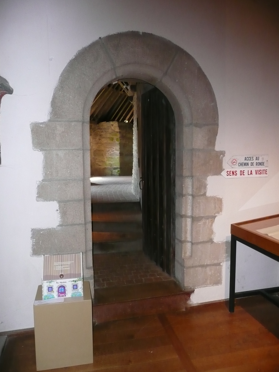 Photo France Pontivy Chateau des Rohan 2007-08 108