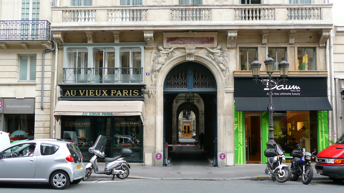 Photo France Paris Rue de la Paix 2007-07 3